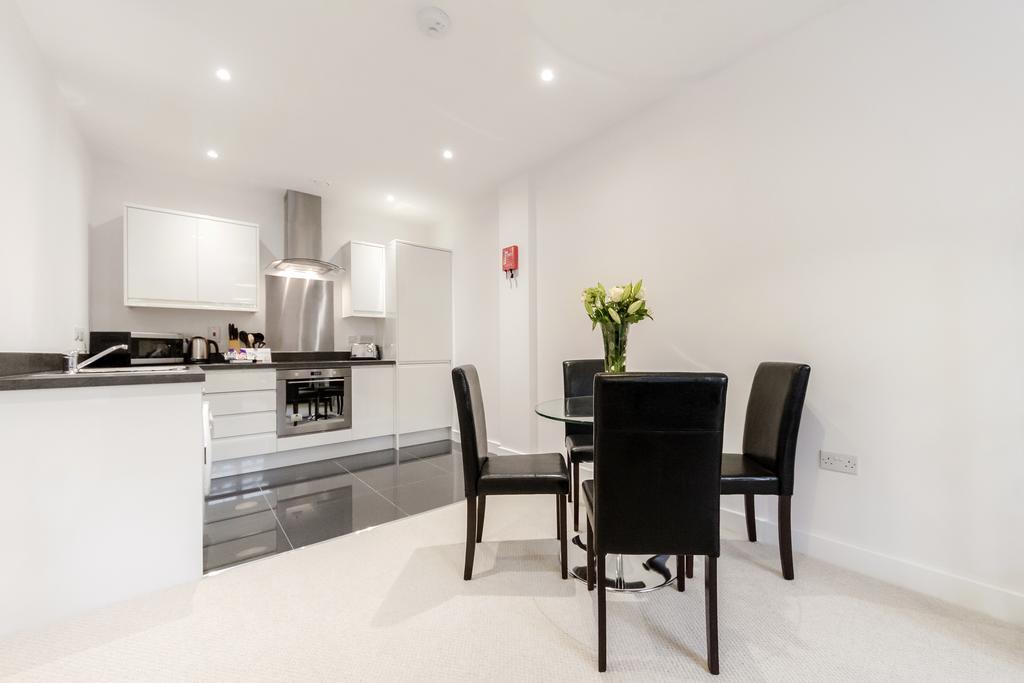 Roomspace Serviced Apartments - Nouvelle House Sutton  Dış mekan fotoğraf